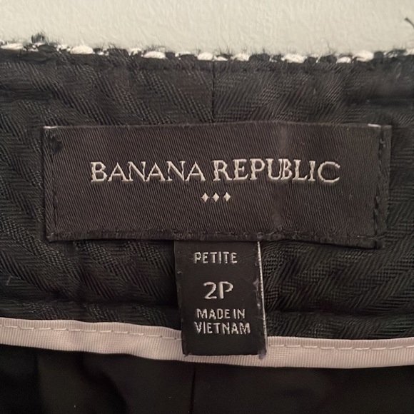 Banana Republic shorts! - Picture 4 of 5